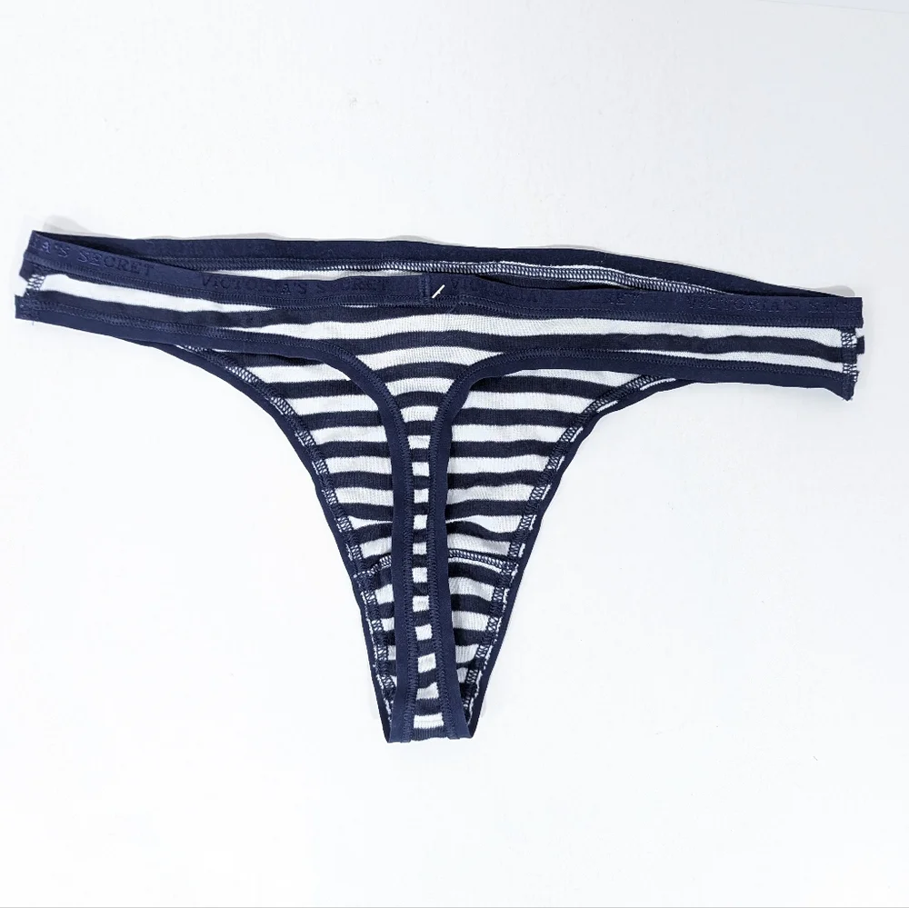 Victoria's Secret Vintage Low Rise Thong Medium NEW Women Signature Cotton Panty
